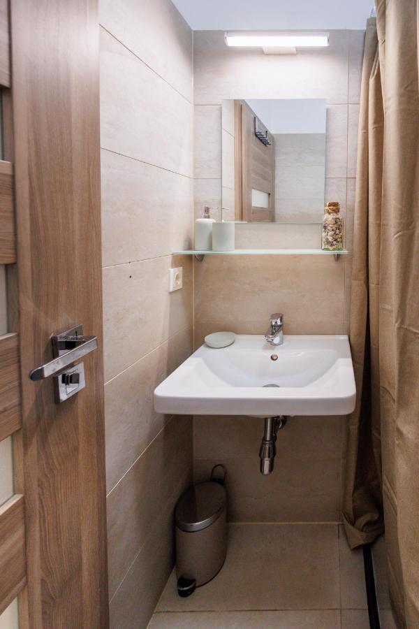 Cozy Market-Square Retreat Located In The Heart Of The 10Th District Vienna Luaran gambar